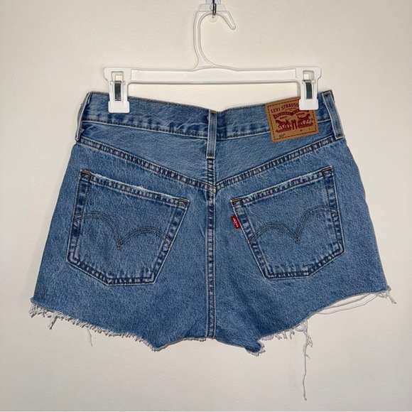 Levi 501 Light Wash Distressed Denim Jean Shorts 27 - Picture 5 of 6